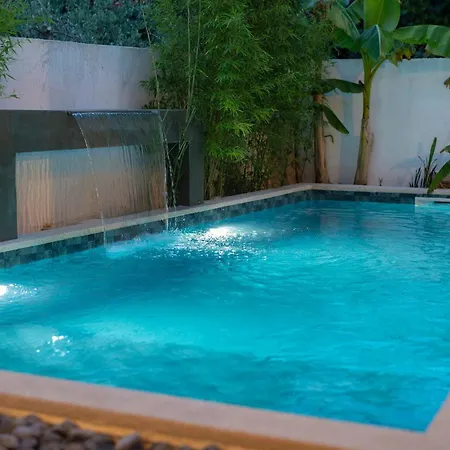 Hanna With A Private Heated Pool شقة كرك