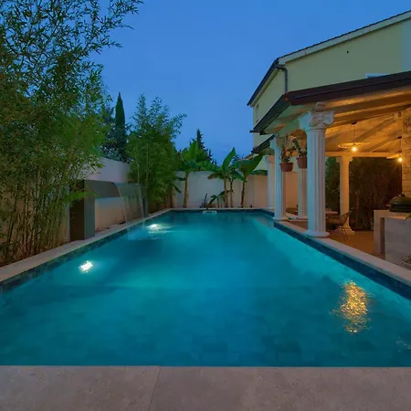 Hanna With A Private Heated Pool *
